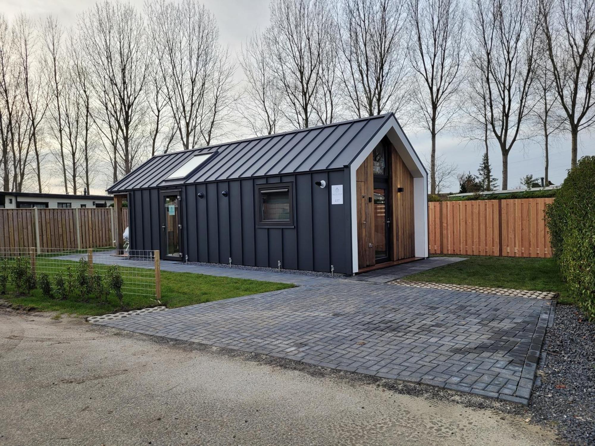 Tiny Zen House In Heinkenszand With Private Sauna, Airco, Outdoor Swimming Pool, Wifi And 2 Bedrooms 外观 照片
