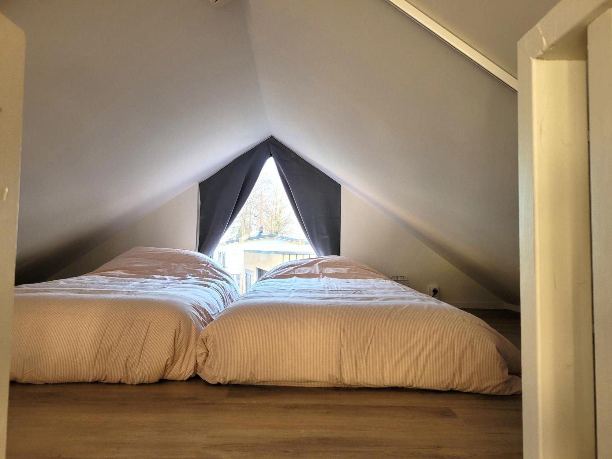 Tiny Zen House In Heinkenszand With Private Sauna, Airco, Outdoor Swimming Pool, Wifi And 2 Bedrooms 外观 照片